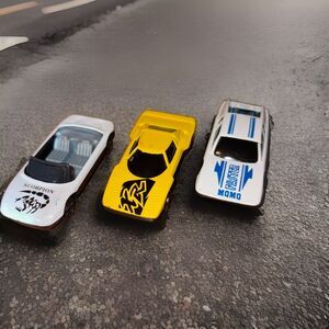 Lot Of 3 Cars Scorpion Convertible Sports Car Yellow XR White Momo Faster 1:64